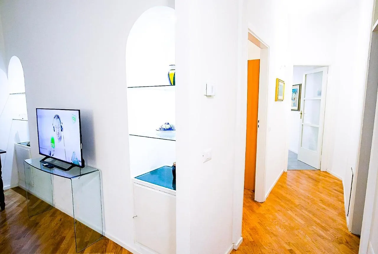 Acacia Firenze - Avocado Apartman